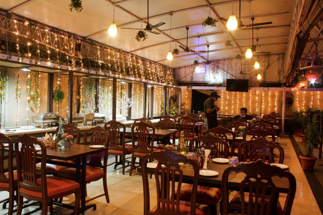 Regenta Place The Emerald Mumbai Exterior photo