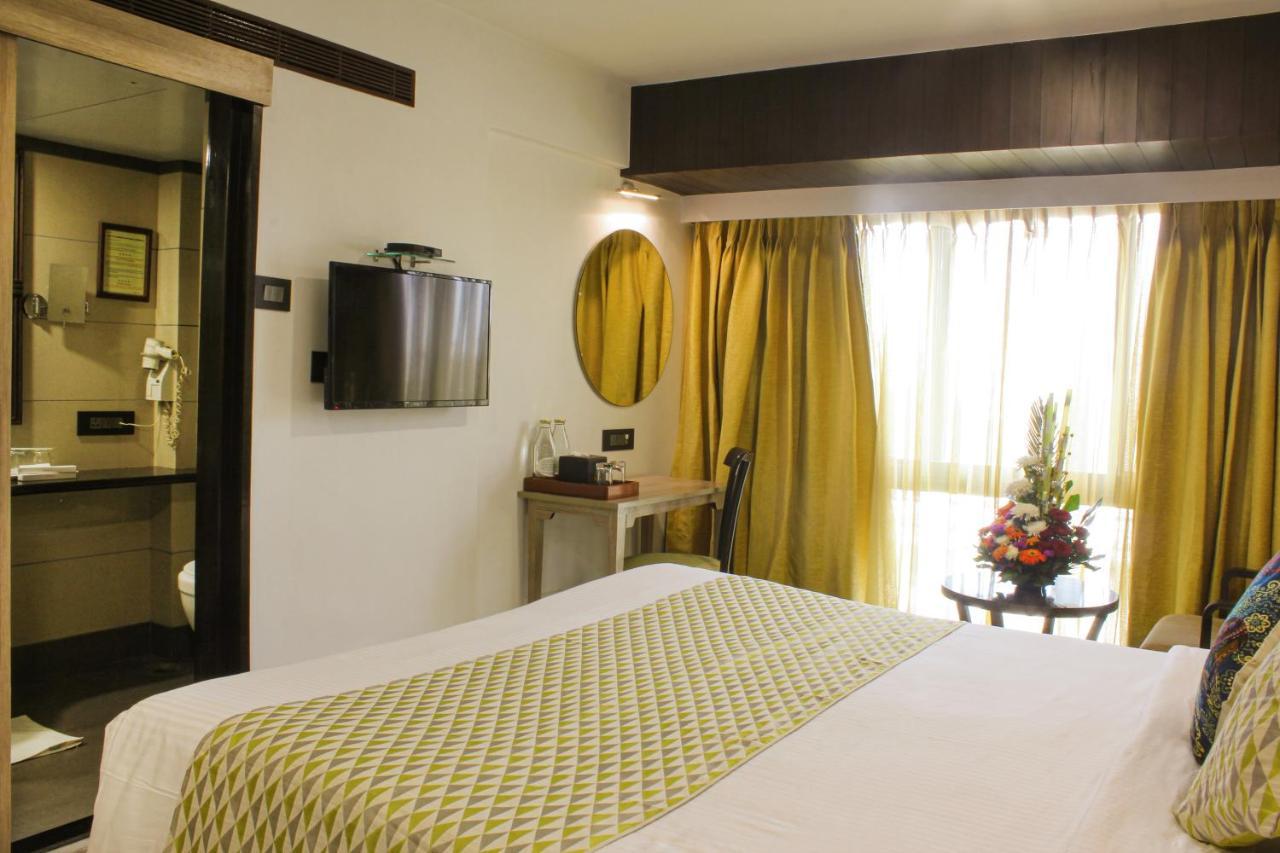 Regenta Place The Emerald Mumbai Exterior photo