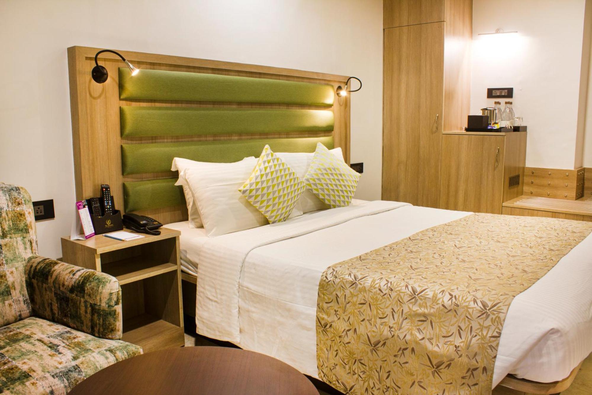 Regenta Place The Emerald Mumbai Exterior photo