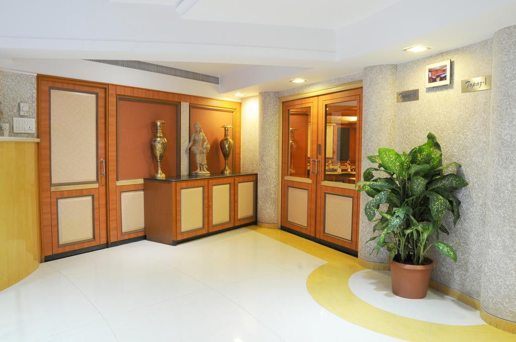Regenta Place The Emerald Mumbai Exterior photo