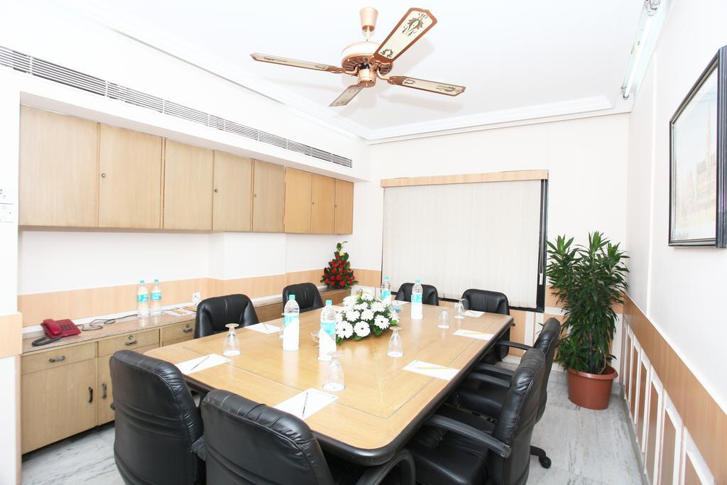 Regenta Place The Emerald Mumbai Exterior photo